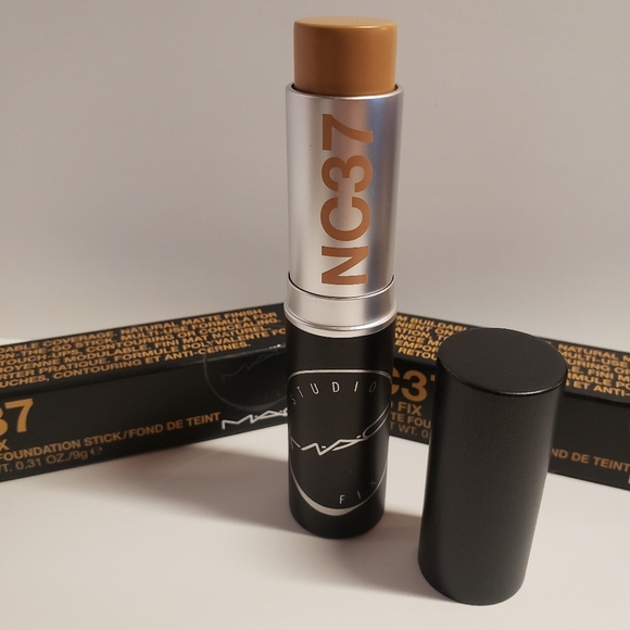 MAC Studio Fix Soft Matte Foundation Stick *NC37* - Picture 3 of 4